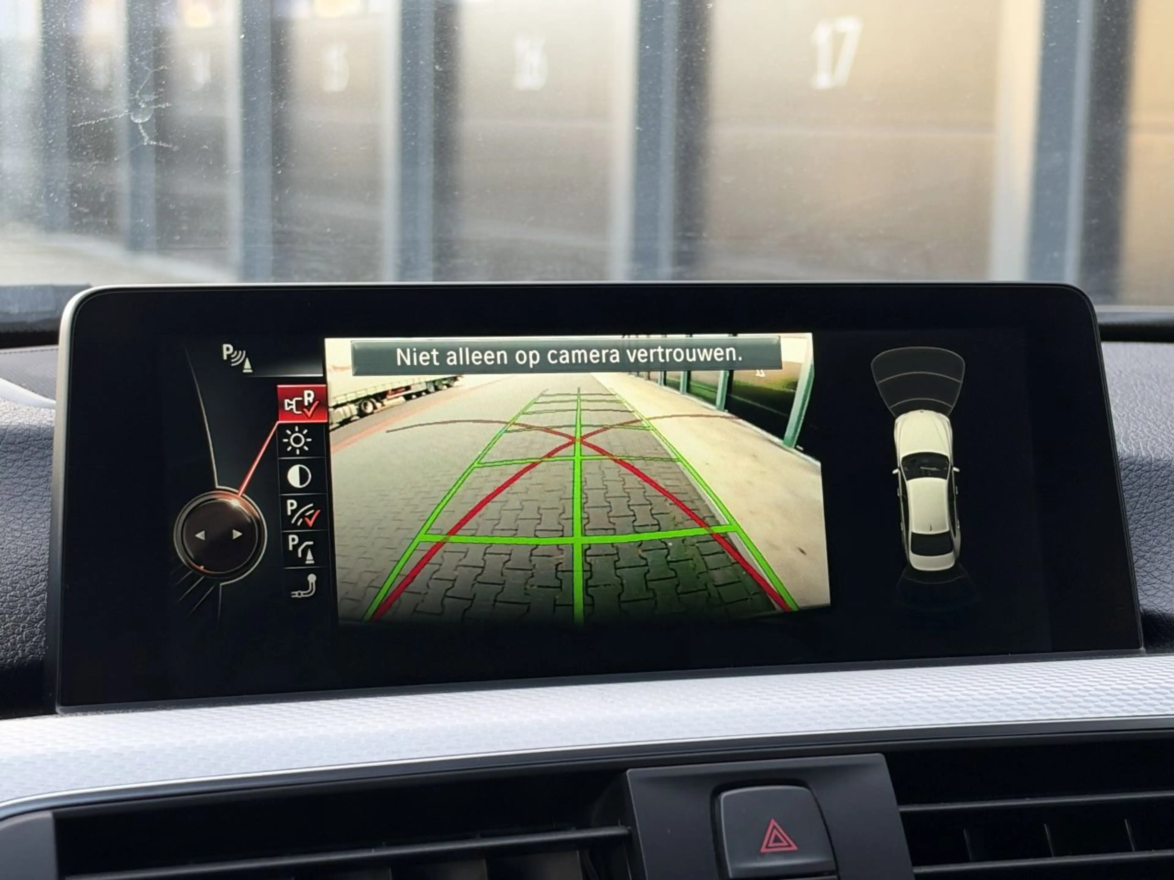 BMW 318 3-serie 2.0 318d M-Pakket Head-Up Camera EURO-6 — photo 11