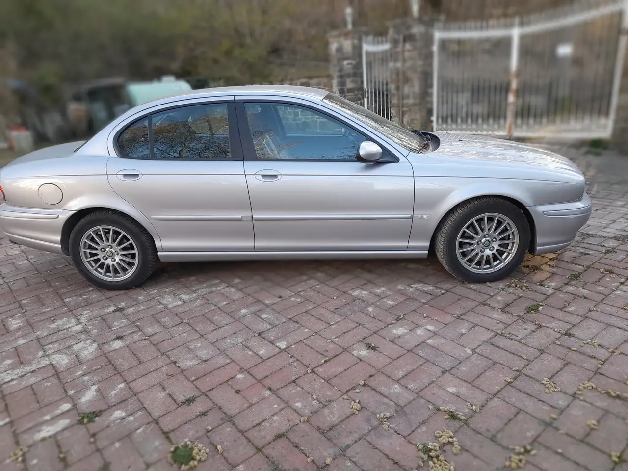 Jaguar X-Type