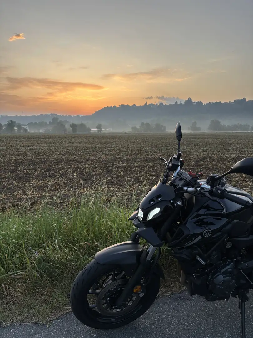 Yamaha MT-07 Nero - 2