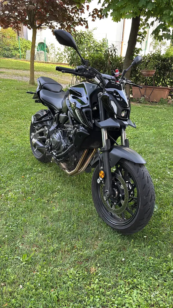 Yamaha MT-07 Nero - 1