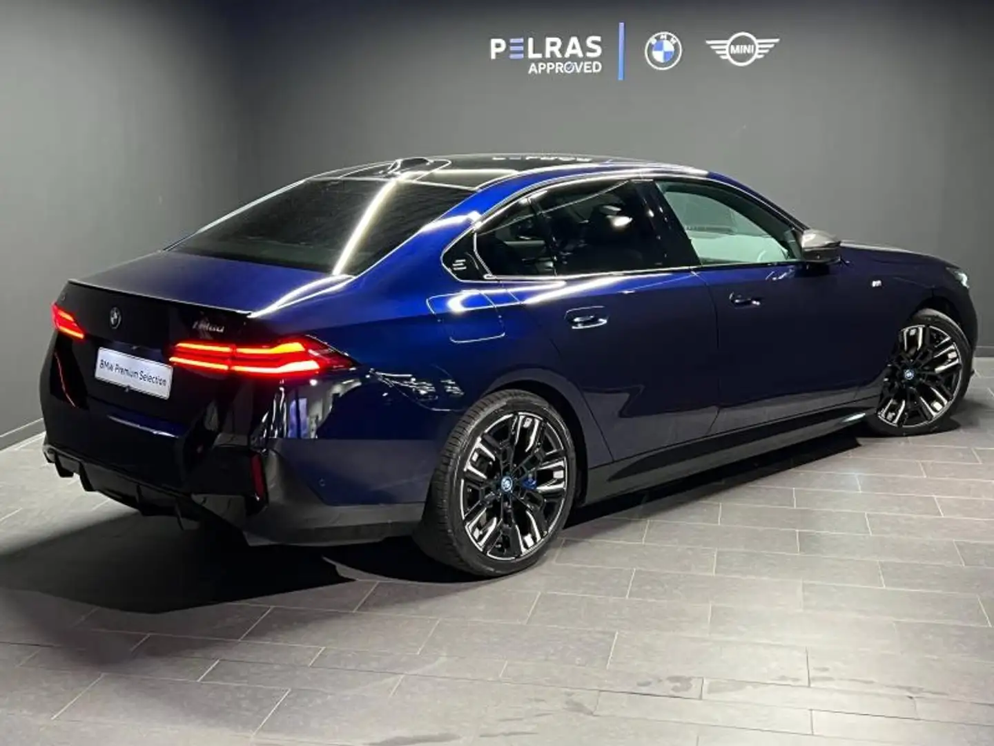 BMW M6 i5 M60 601ch xDrive Bleu - 2