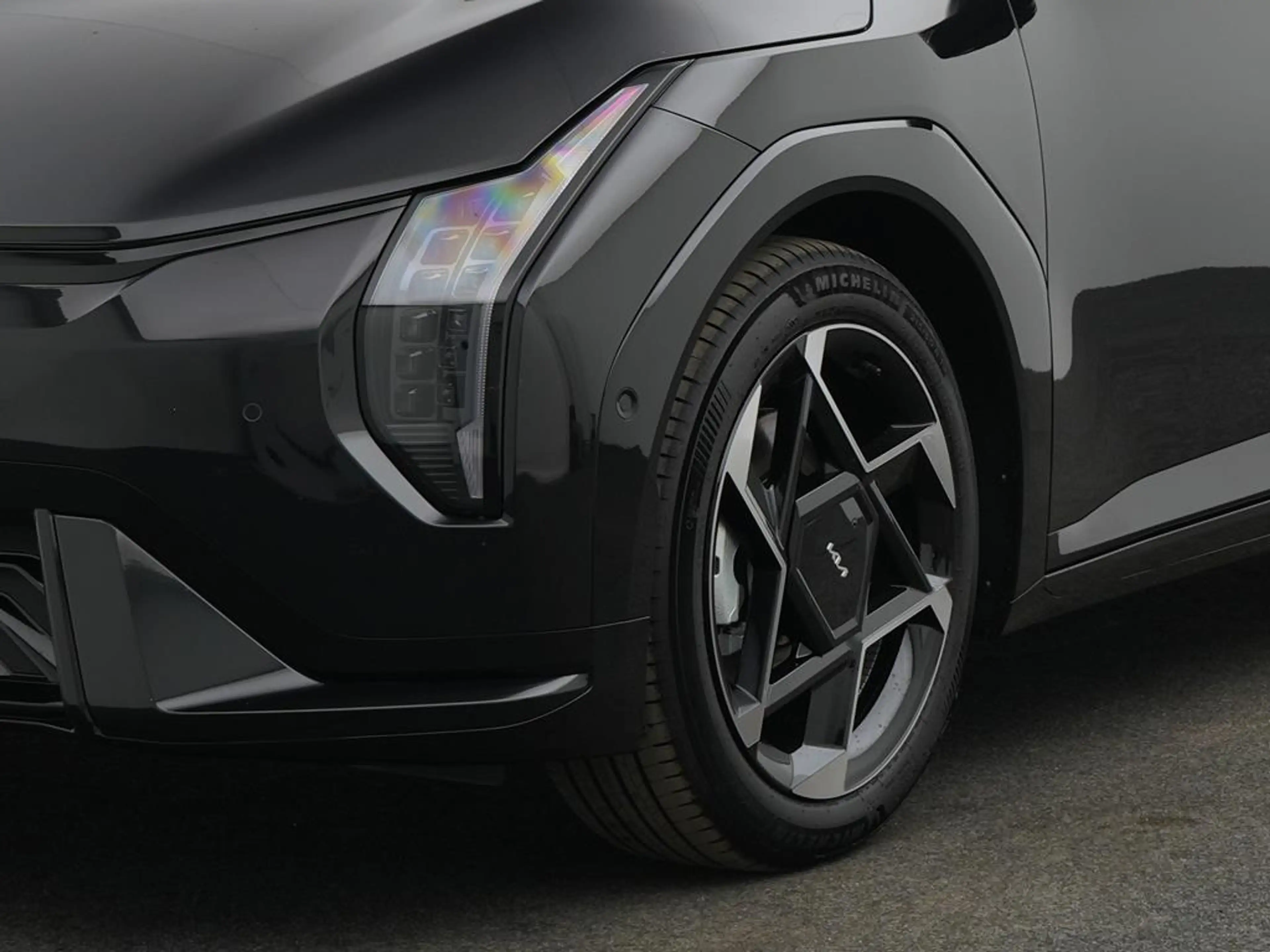 Kia EV4 81 FWD GTL DWP — photo 10