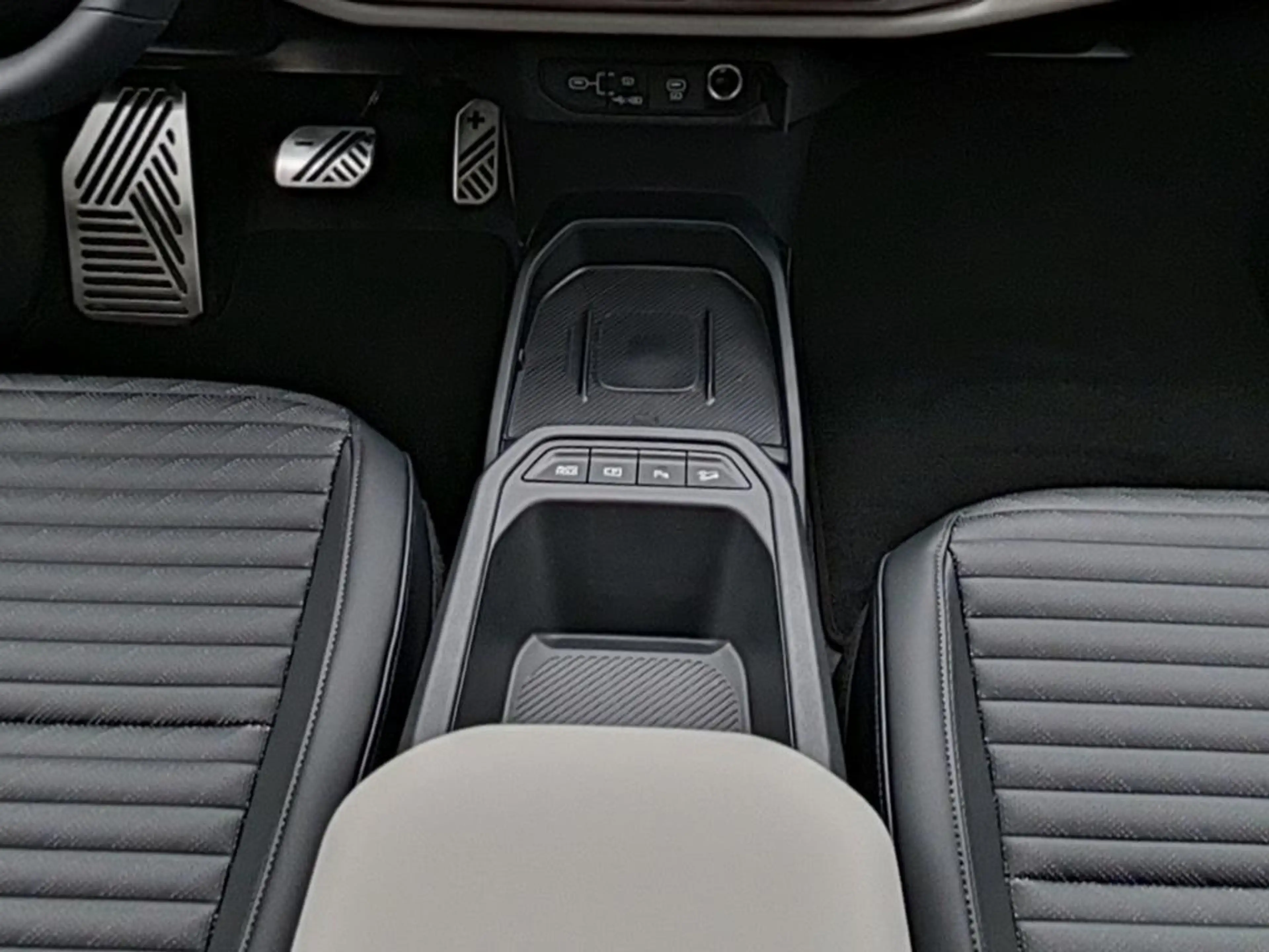 Kia EV4 81 FWD GTL DWP — photo 14