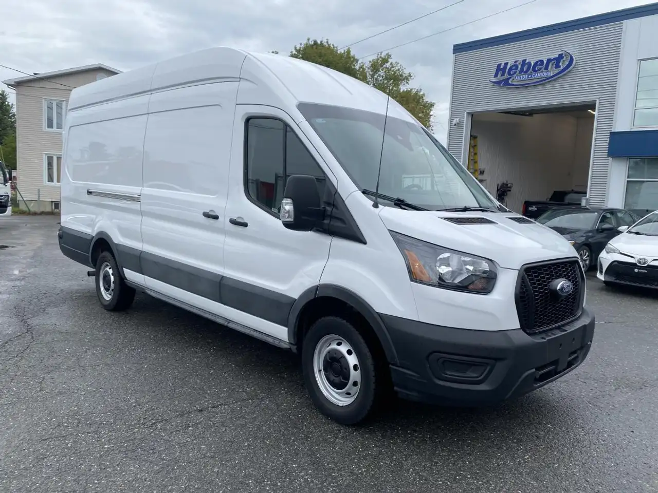 2024 Ford Transit Cargo Van