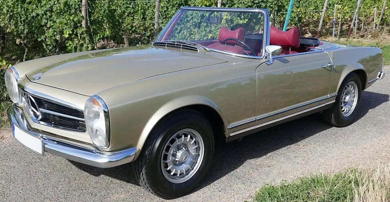 Mercedes-Benz SL 230