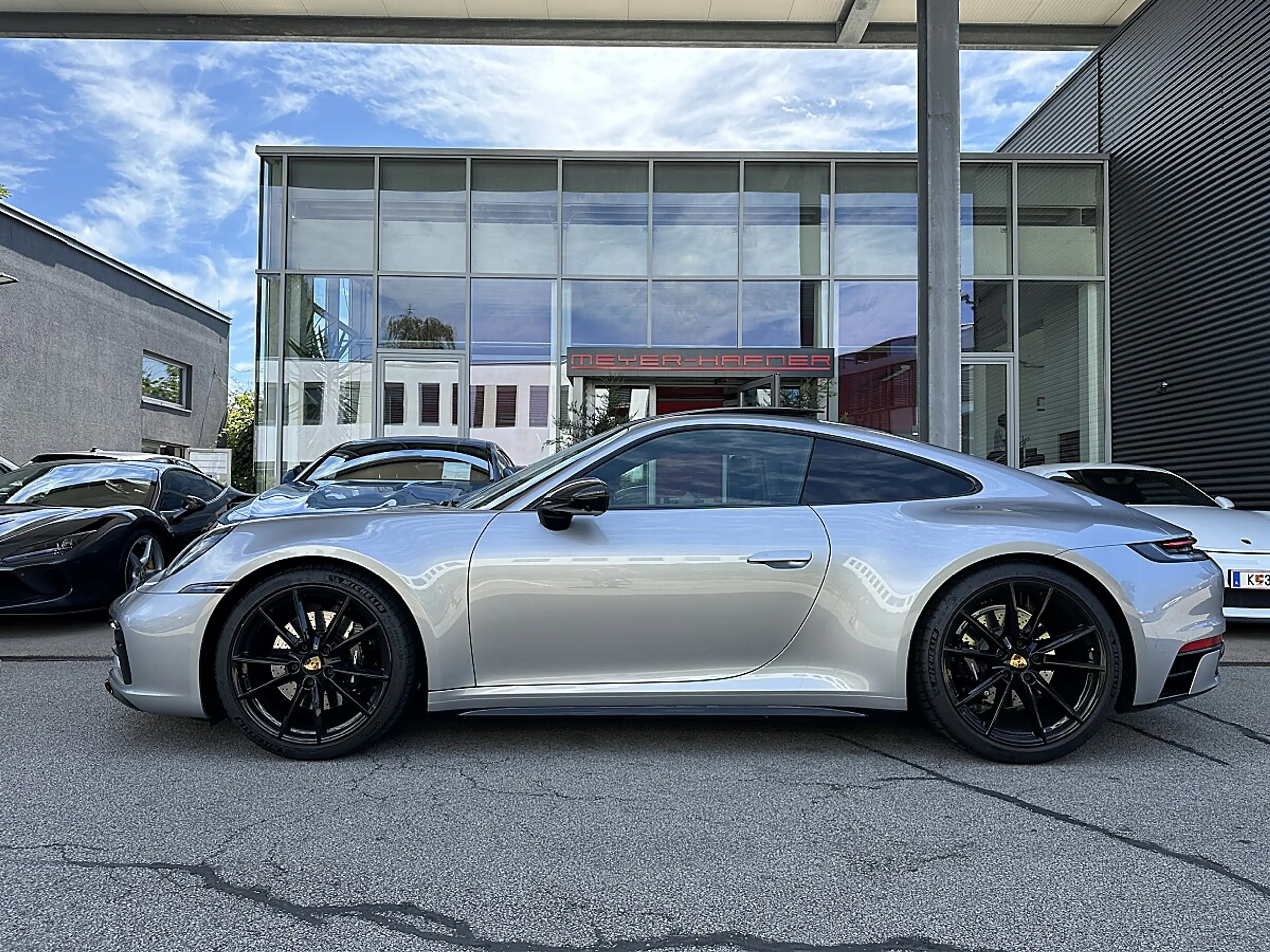 Porsche 911 Carrera 4S Coupe PDK / SportDesign Paket / Carb... — photo 7