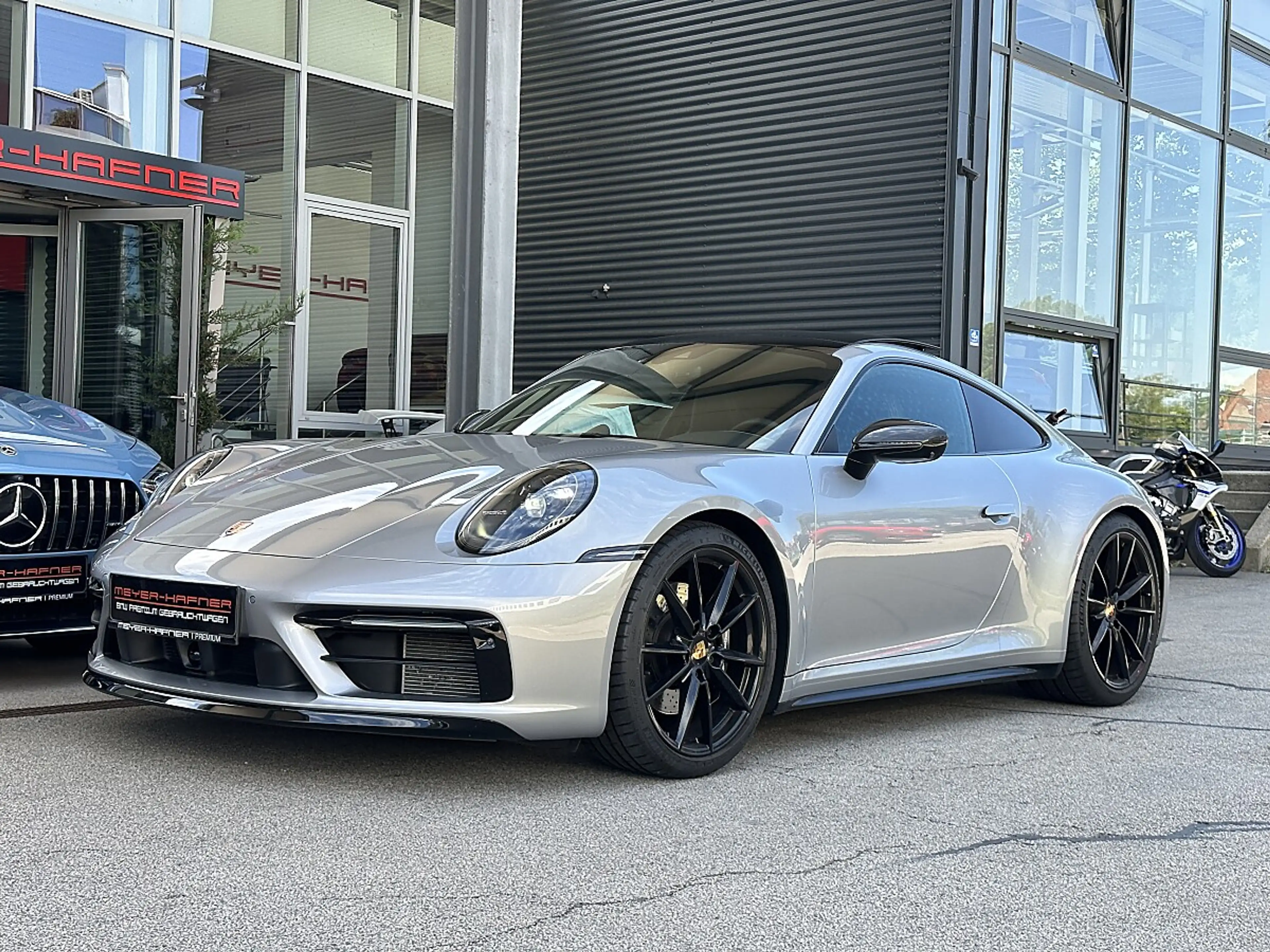 Porsche 911 Carrera 4S Coupe PDK / SportDesign Paket / Carb... — photo 2