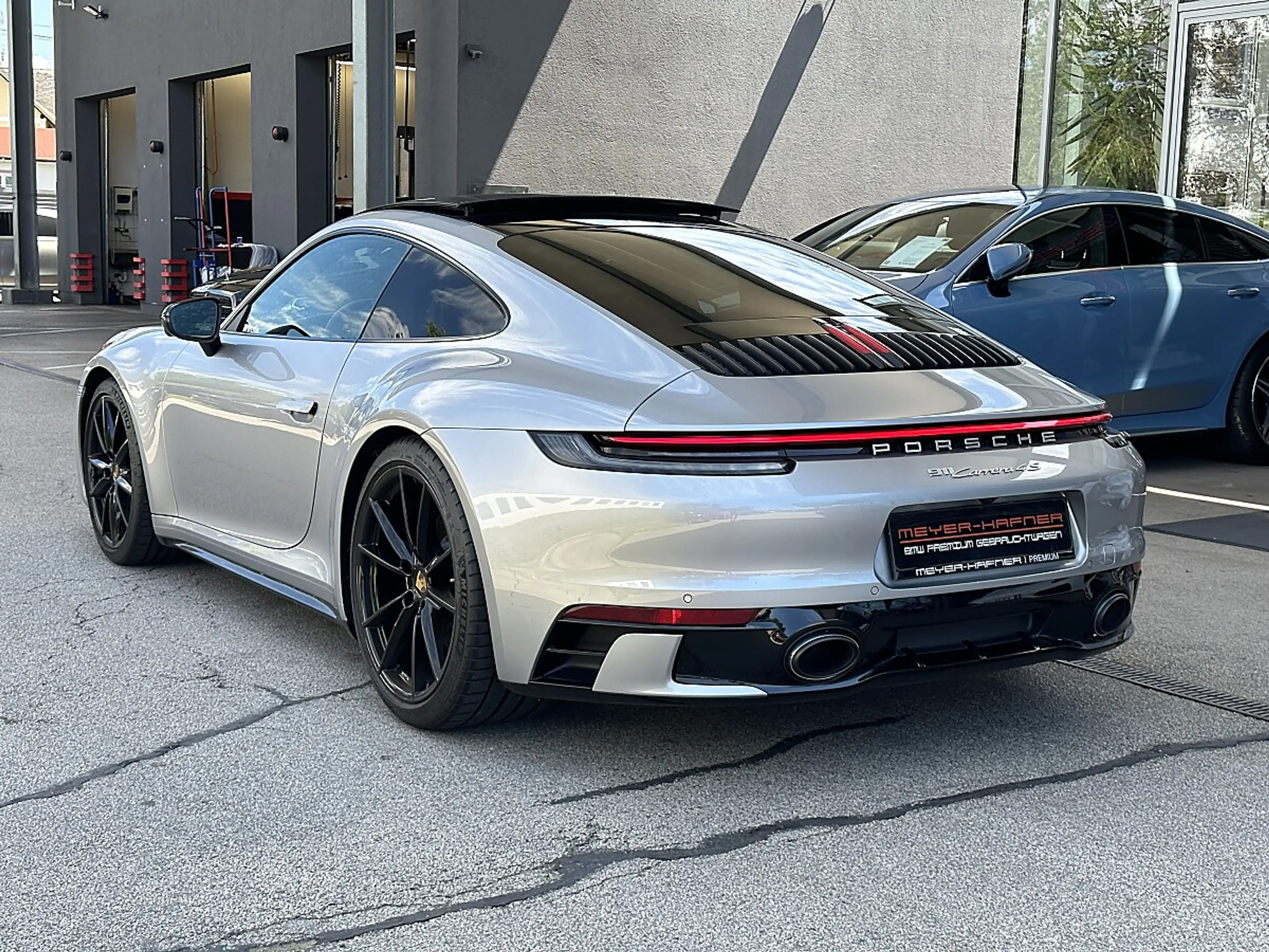 Porsche 911 Carrera 4S Coupe PDK / SportDesign Paket / Carb... — photo 10