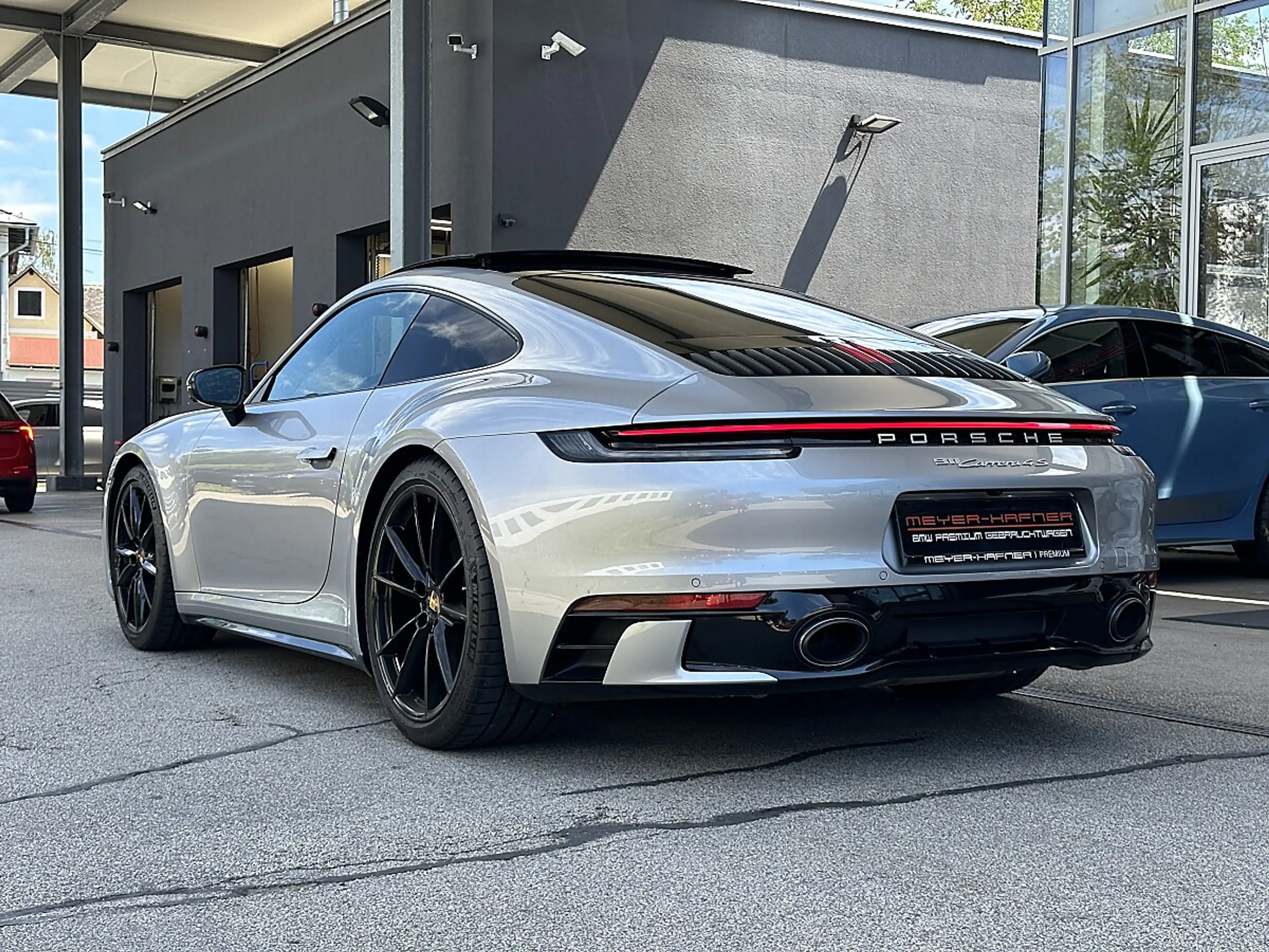 Porsche 911 Carrera 4S Coupe PDK / SportDesign Paket / Carb... — photo 11