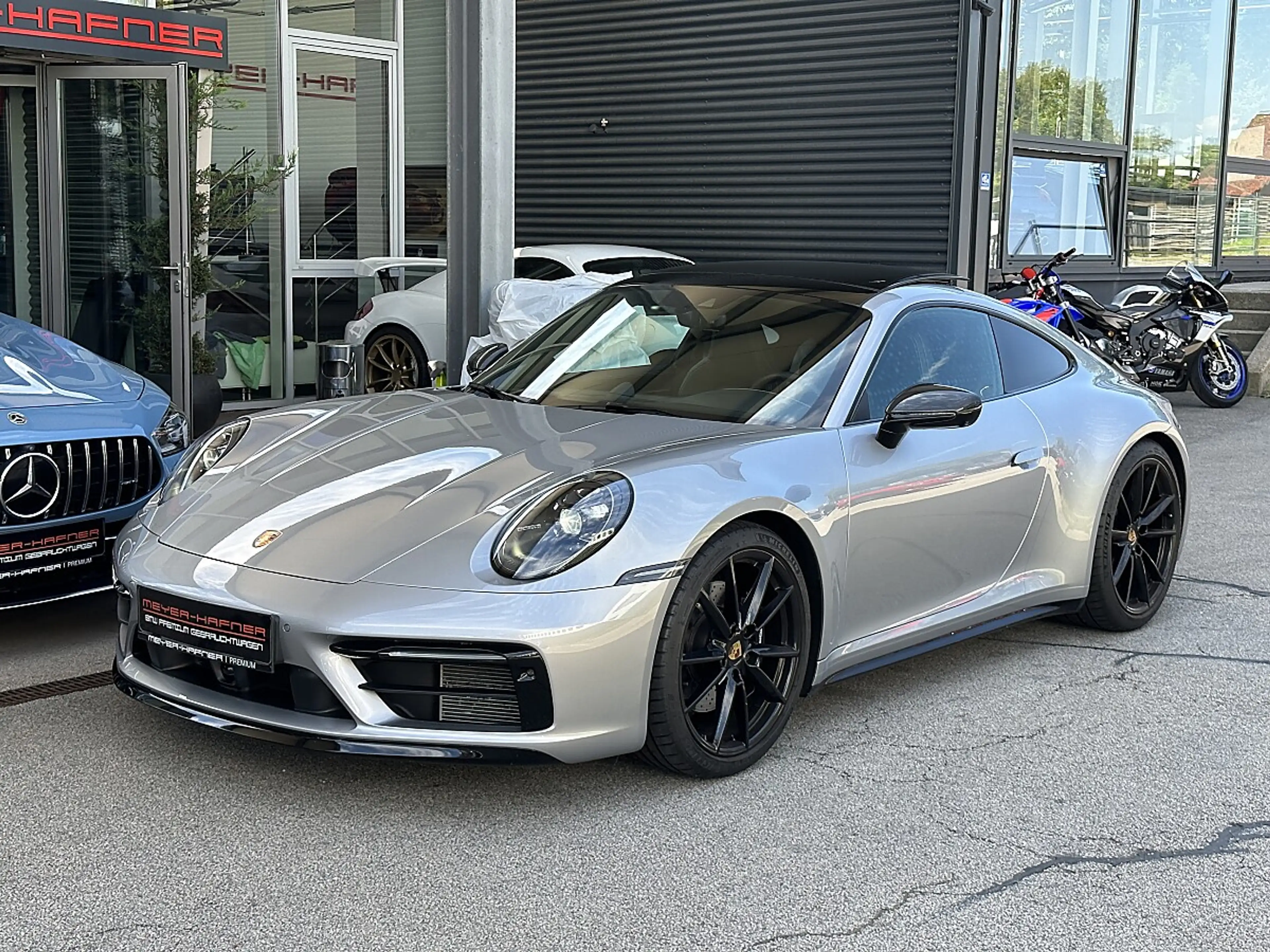 Porsche 911 Carrera 4S Coupe PDK / SportDesign Paket / Carb...