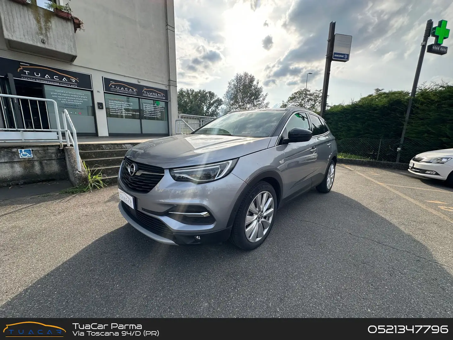 Opel Grandland X 1.2 Ultimate Gris - 1