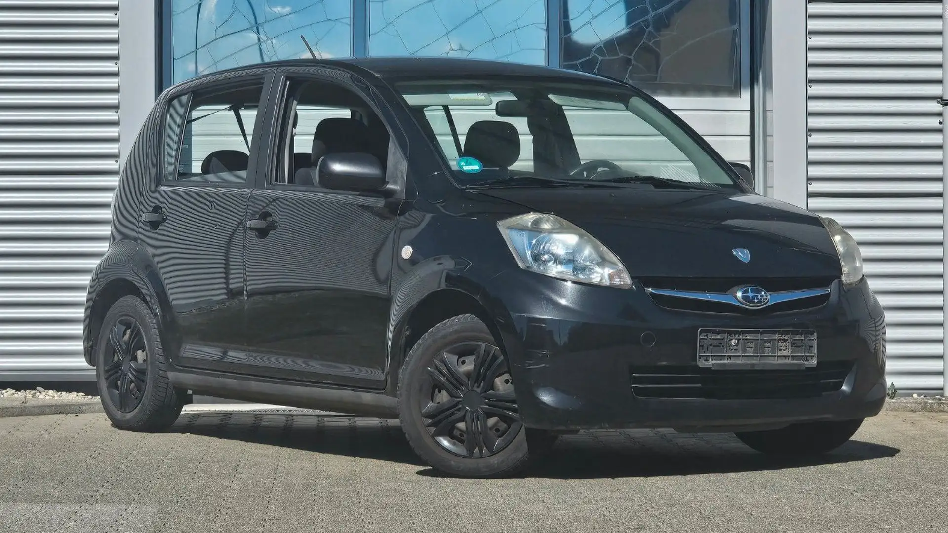 Subaru Justy Trend eFH TüV Neu R-CD Negro - 1