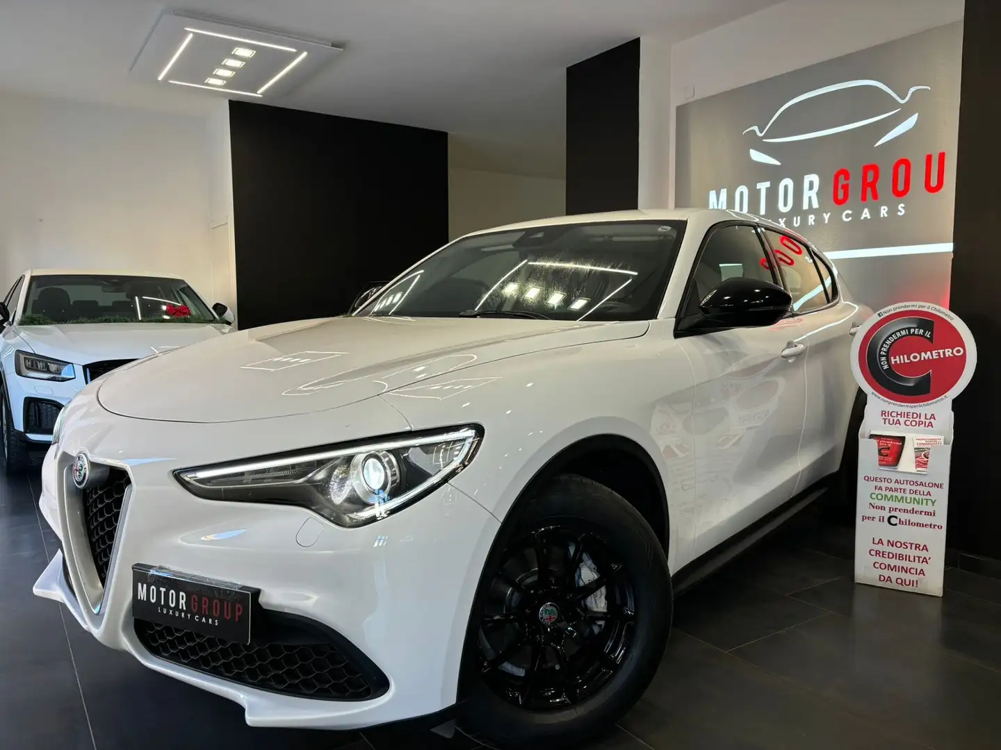 Alfa Romeo Stelvio 2.2 Turbodiesel 190 CV AT8 Q4 Business Bianco - 2