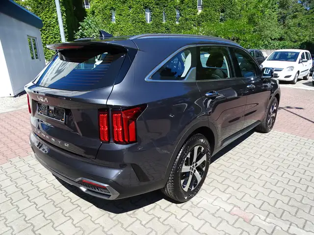 Kia Sorento view 6