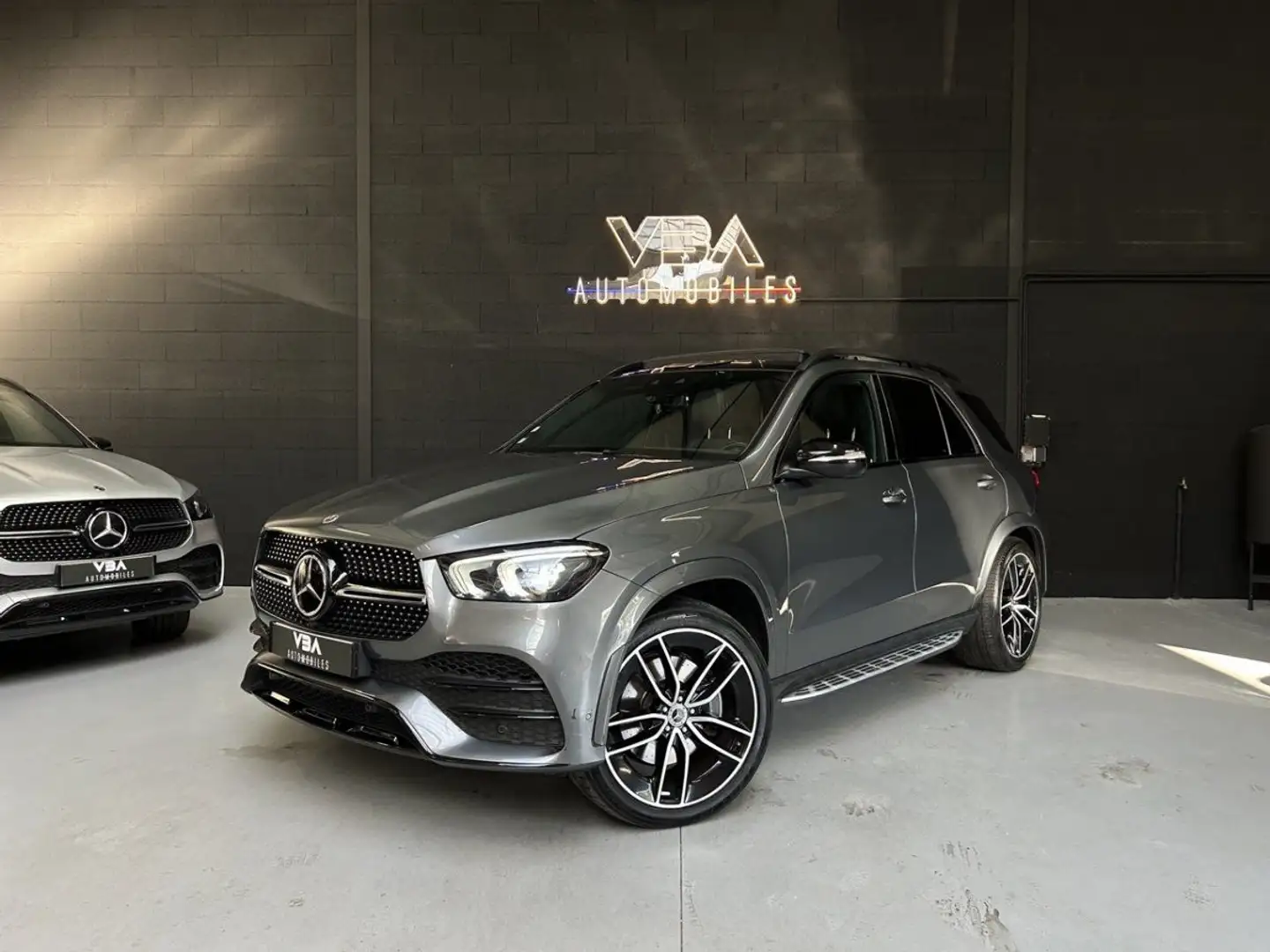 Mercedes-Benz GLE 300 (2) 300 d 4MATIC AMG Line Gris - 1