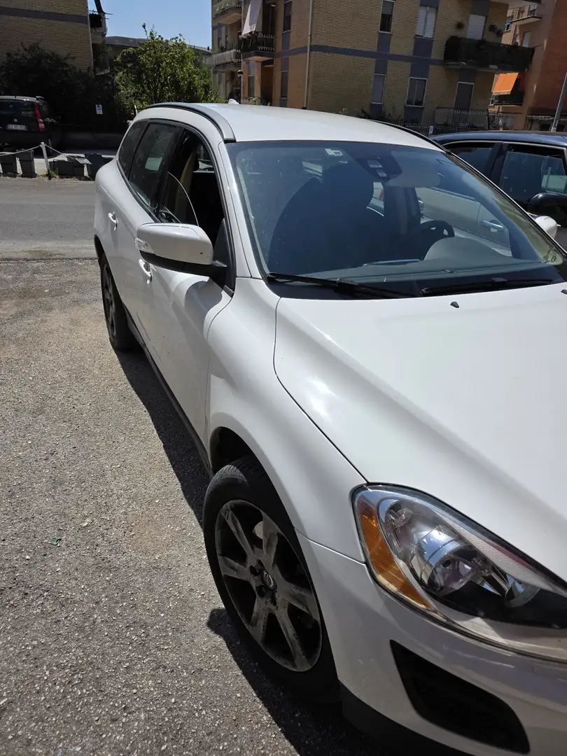 Volvo XC60 2.4 d4 (d3) Kinetic awd 163cv - 1