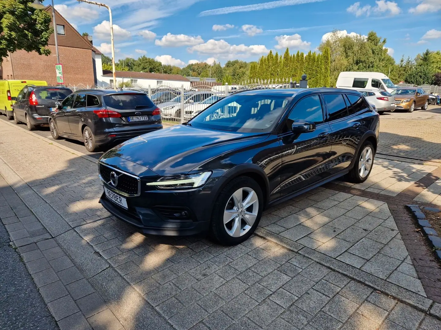 Volvo V60 Cross Country Pro AWD*1.HAND*Navi*SHZ*LED* Grau - 1