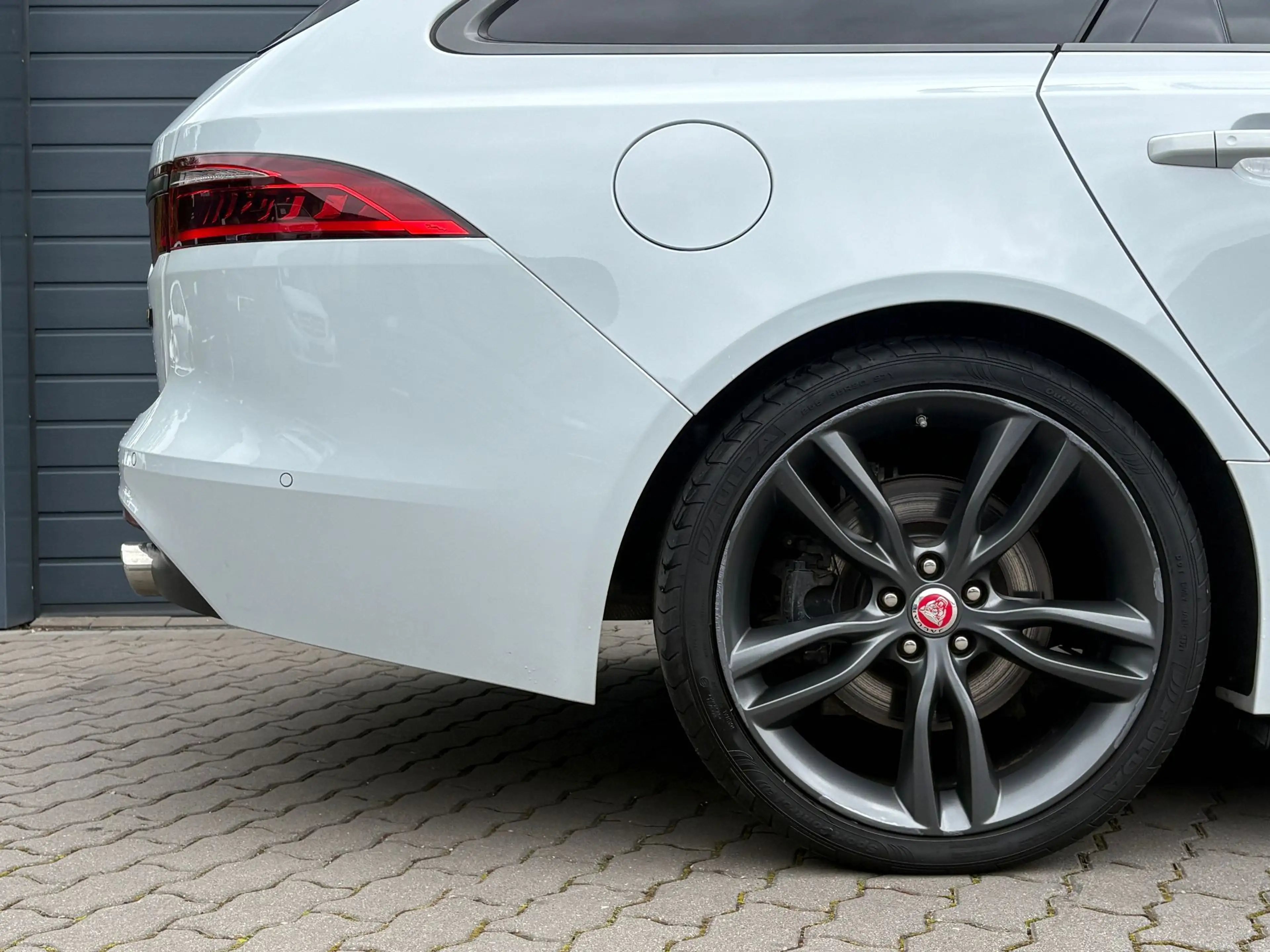 Jaguar XF 30d*300 Sport*1.Hd.*AHK*HUD*PanoD.*uvm!* — photo 5