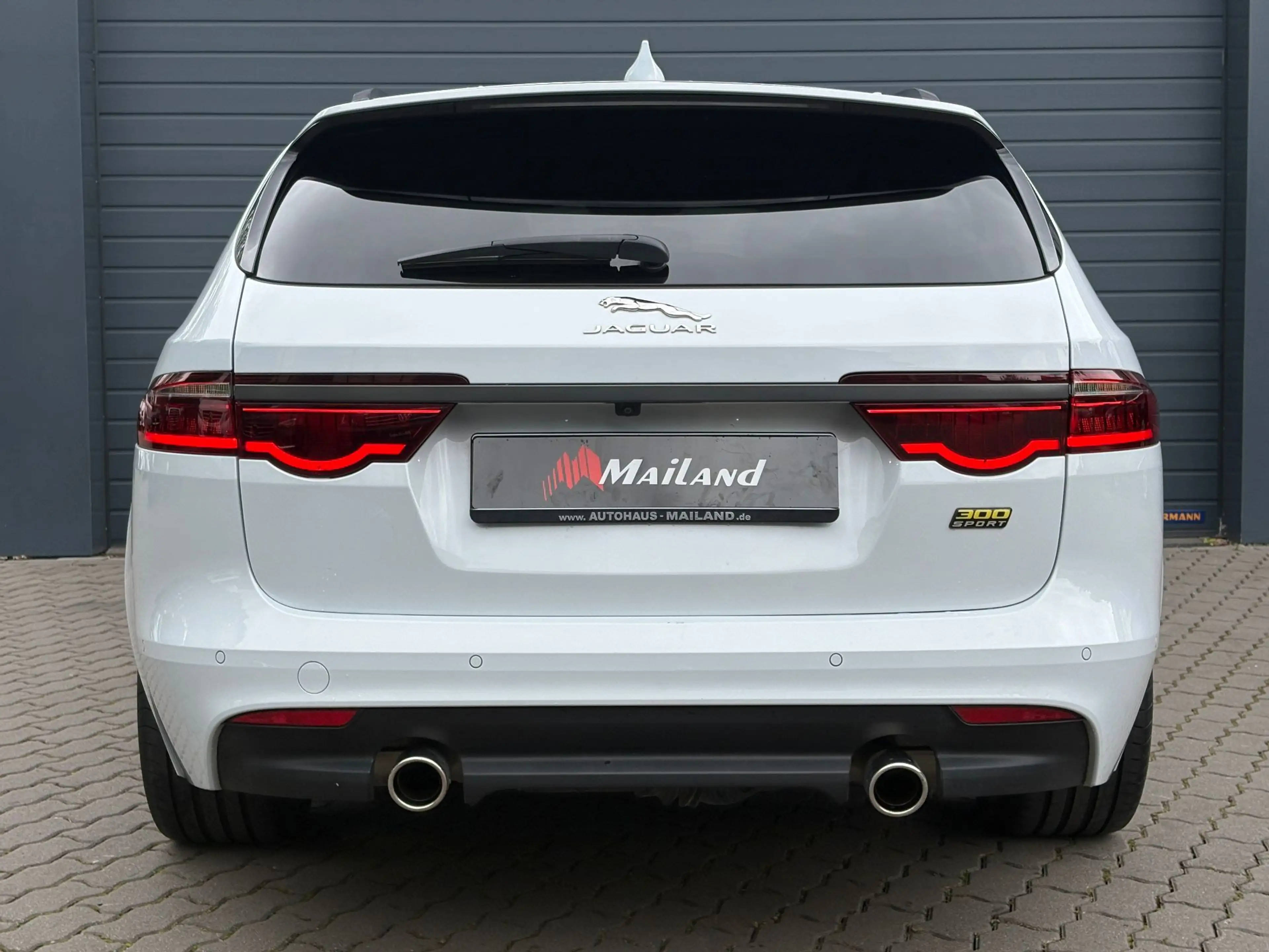 Jaguar XF 30d*300 Sport*1.Hd.*AHK*HUD*PanoD.*uvm!* — photo 9