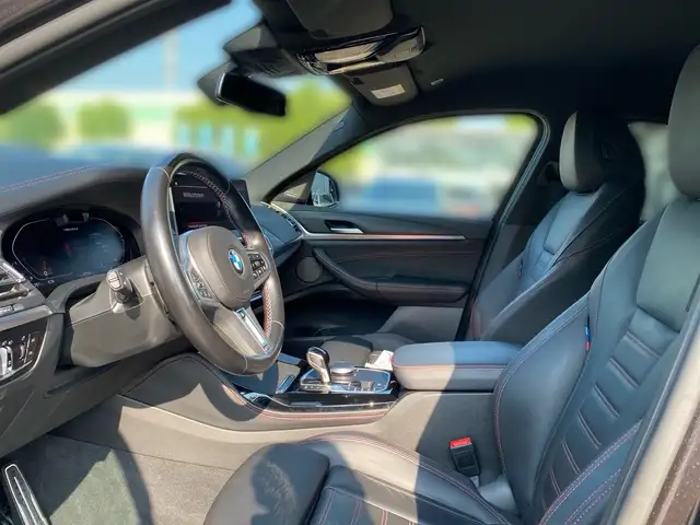 BMW X4 M view 7