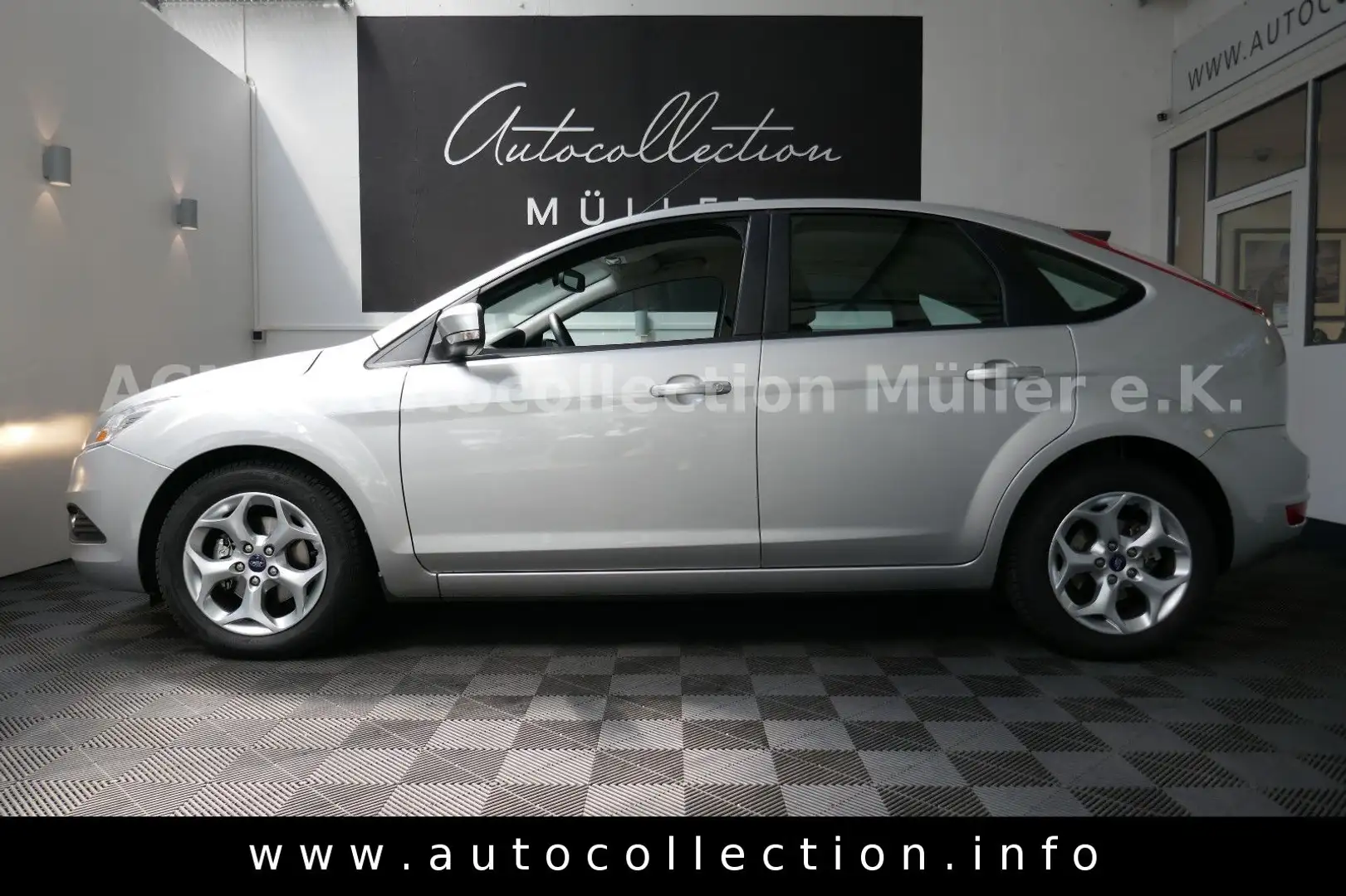 Ford Focus Style*1.Hand*Erst 50855km*Klima*PDC*Winter Silber - 2