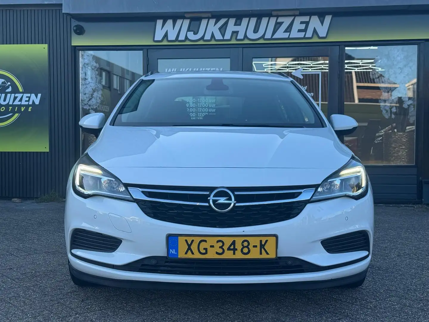 Opel Astra Sports Tourer 1.0 Turbo Online Edition met Navigat Wit - 2