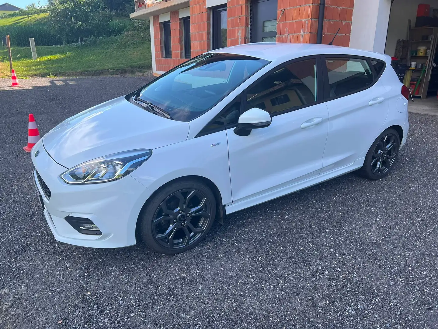 Ford Fiesta Fiesta ST-Line 1,5 TDCi Start/Stop ST-Line Weiß - 1