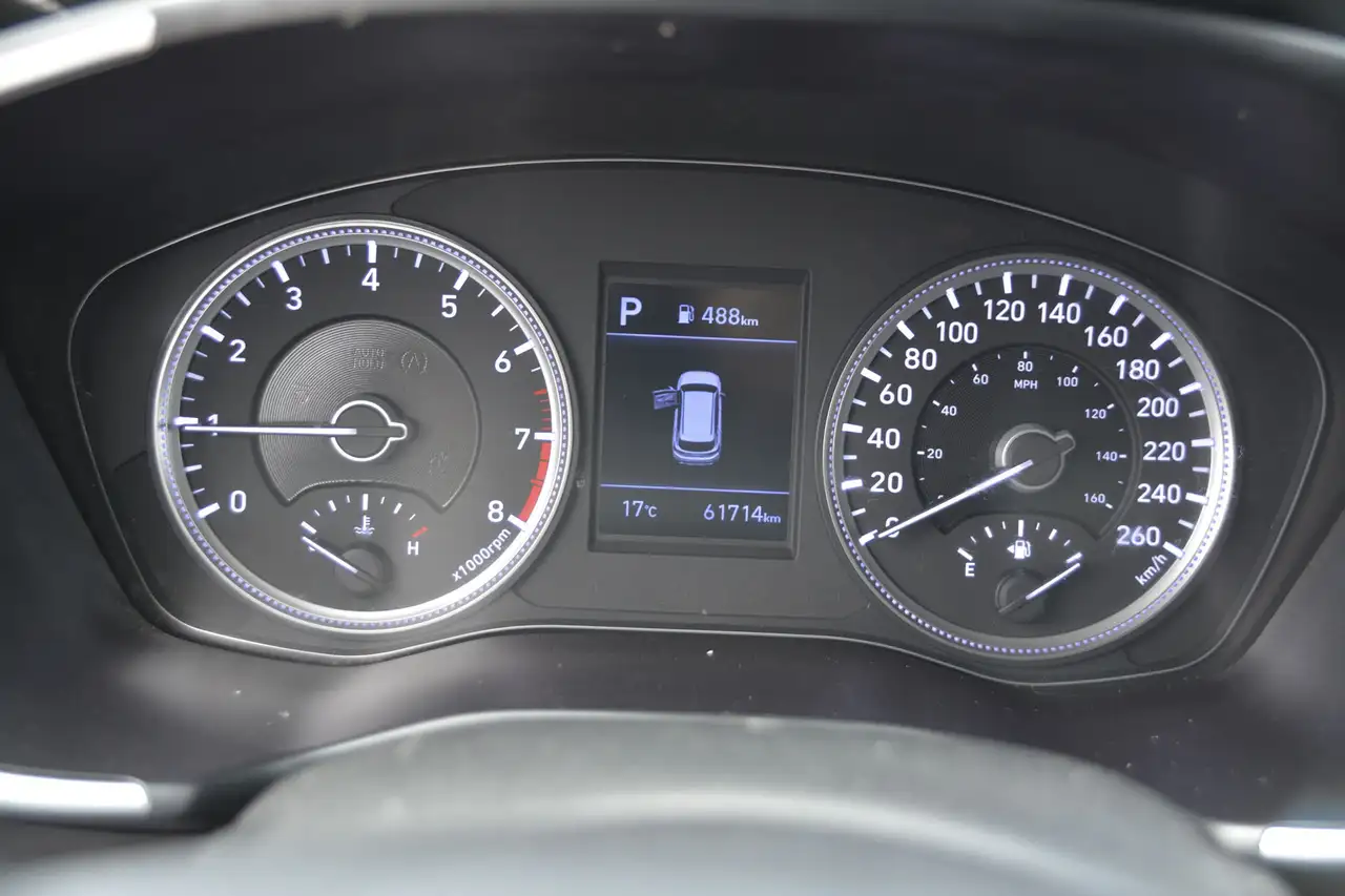 Hyundai SANTA FE снимка Hyundai SANTA FE