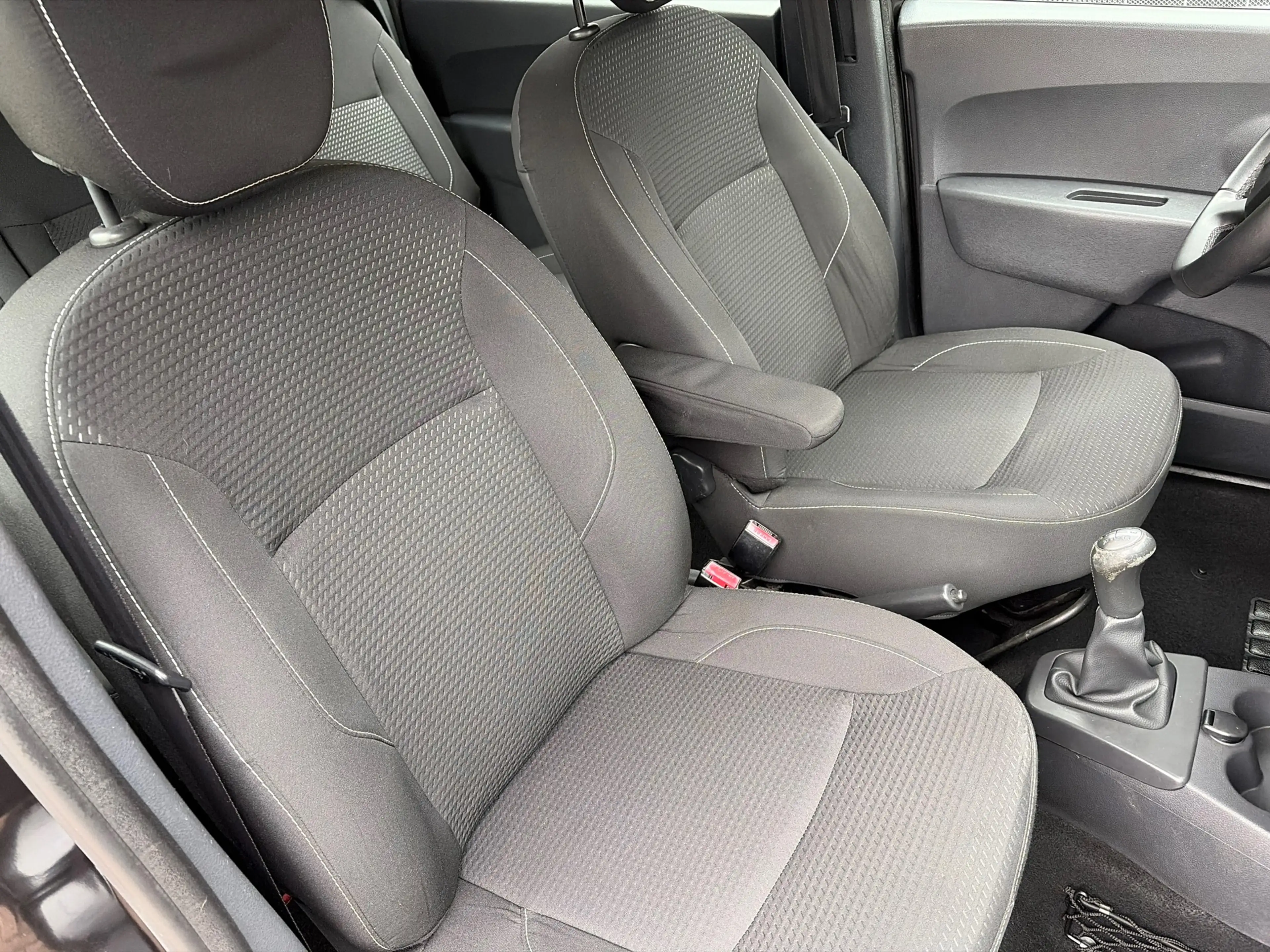 Dacia Lodgy 1.2 TCe Lauréate |7 persoons. | incl. 12 mnd Garan — photo 11
