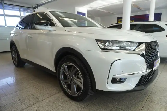 DS Automobiles DS 7 Crossback view 3