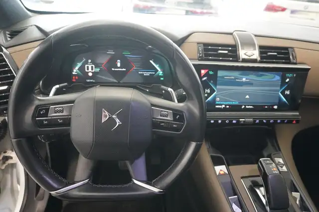 DS Automobiles DS 7 Crossback view 11