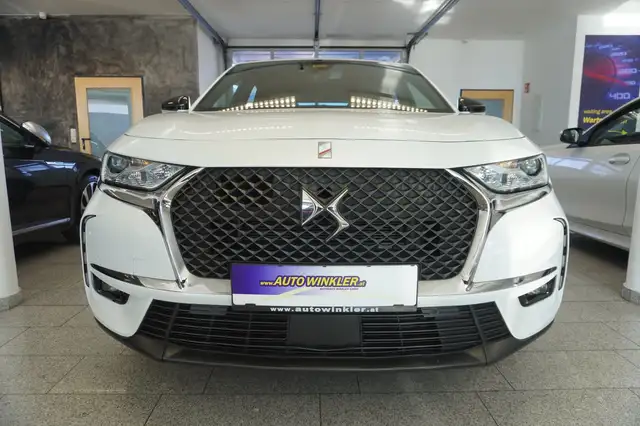 DS Automobiles DS 7 Crossback view 2