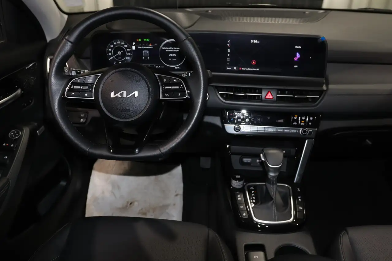 Kia Seltos снимка Kia Seltos