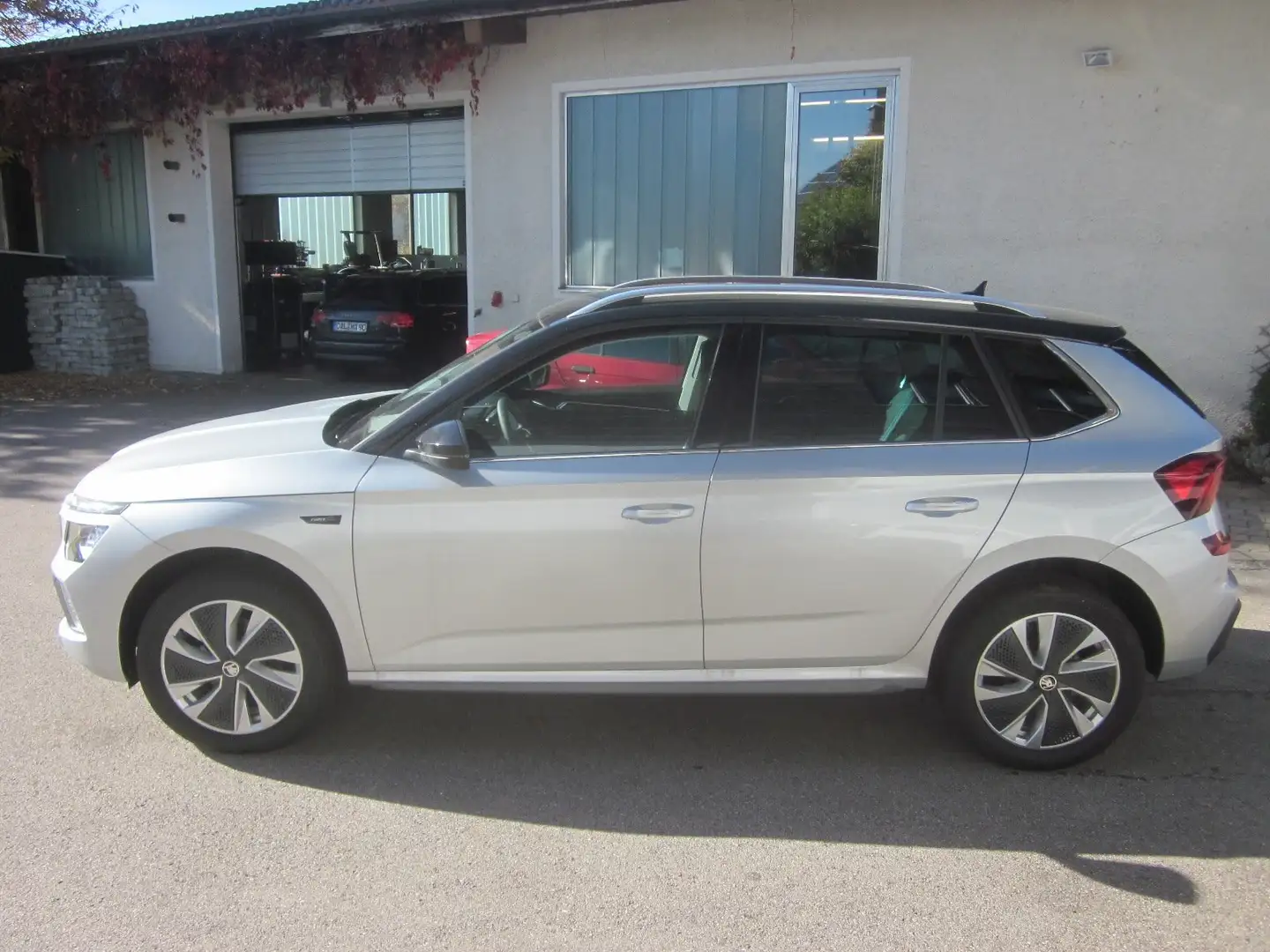 Skoda Kamiq First Edition Dach schwarz, AHK, MATRIX,ACC,KAMERA Argent - 2