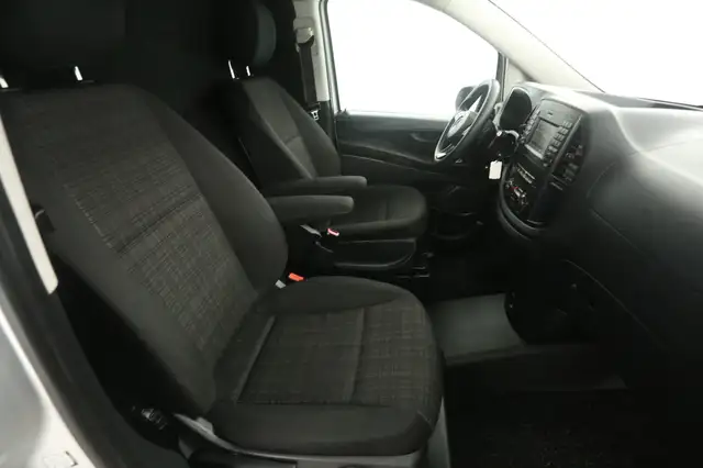 Mercedes-Benz Vito view 10