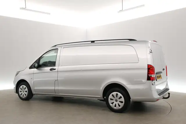 Mercedes-Benz Vito view 4