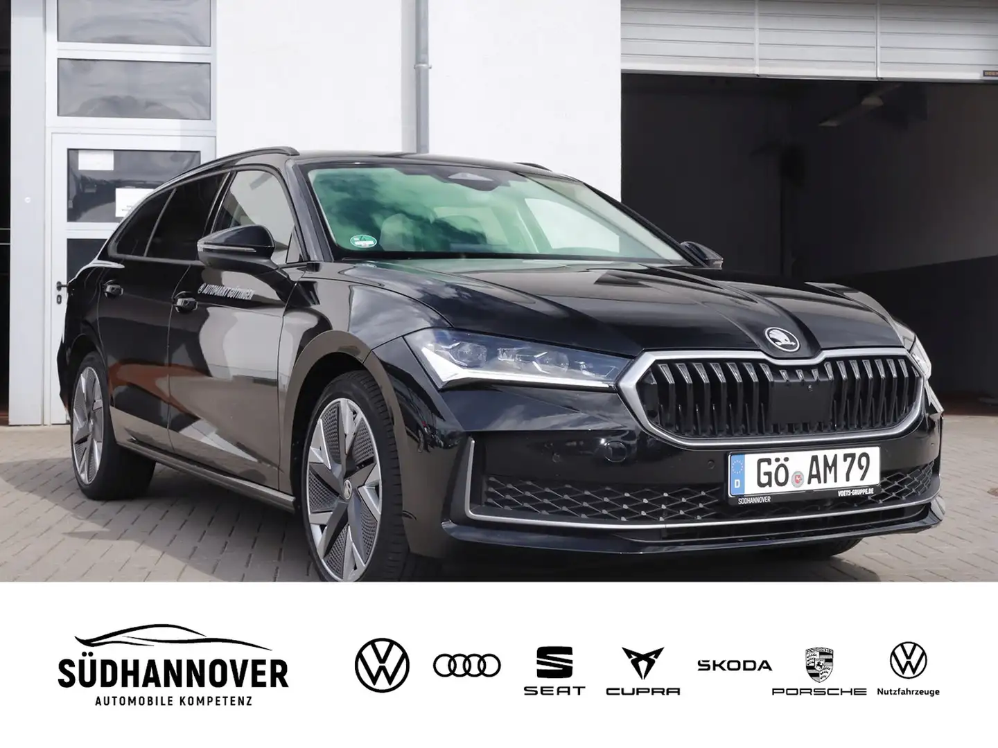 Skoda Superb Combi 2.0 TDI 142kW 4x4 Sel. +AHK+STANDHZ Schwarz - 2