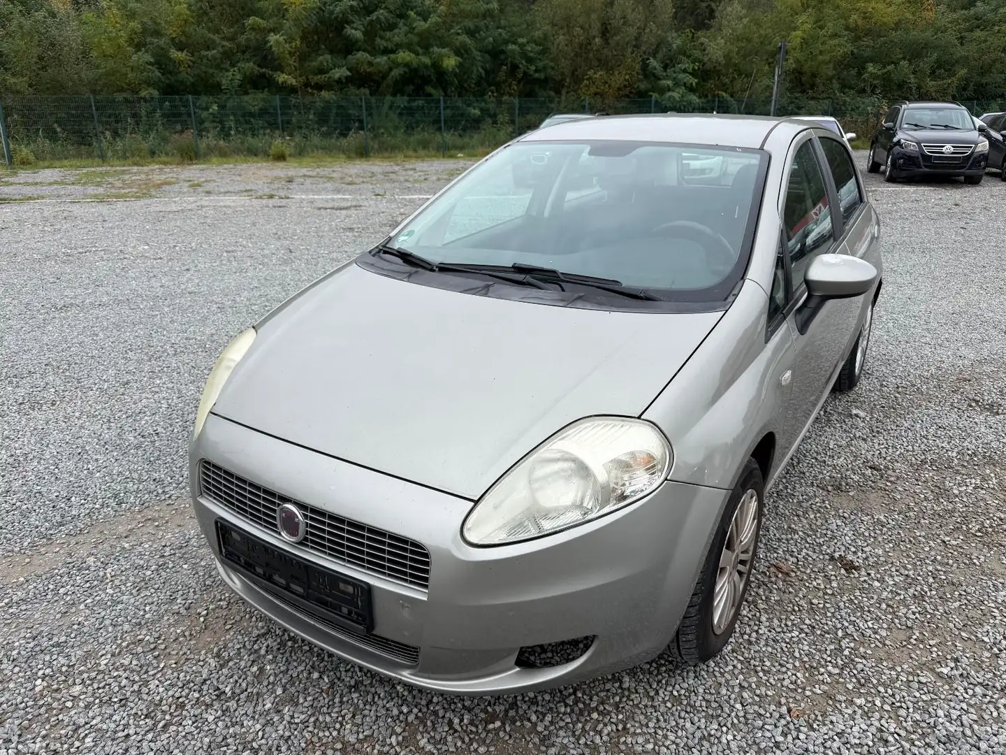Fiat Grande Punto 1.4 8V Dynamic Grau - 1