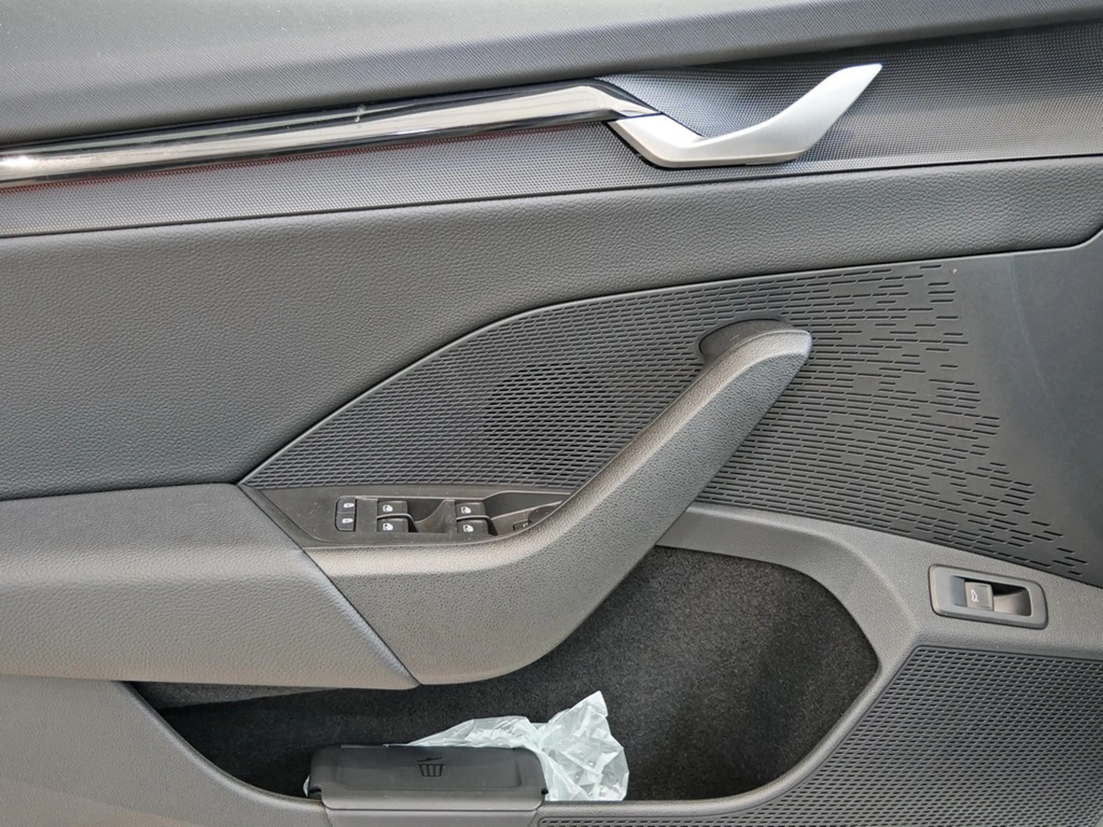 Skoda Octavia Combi Sportline 1.5 TSI mHEV DSG 110 kW / 150 PS — photo 15