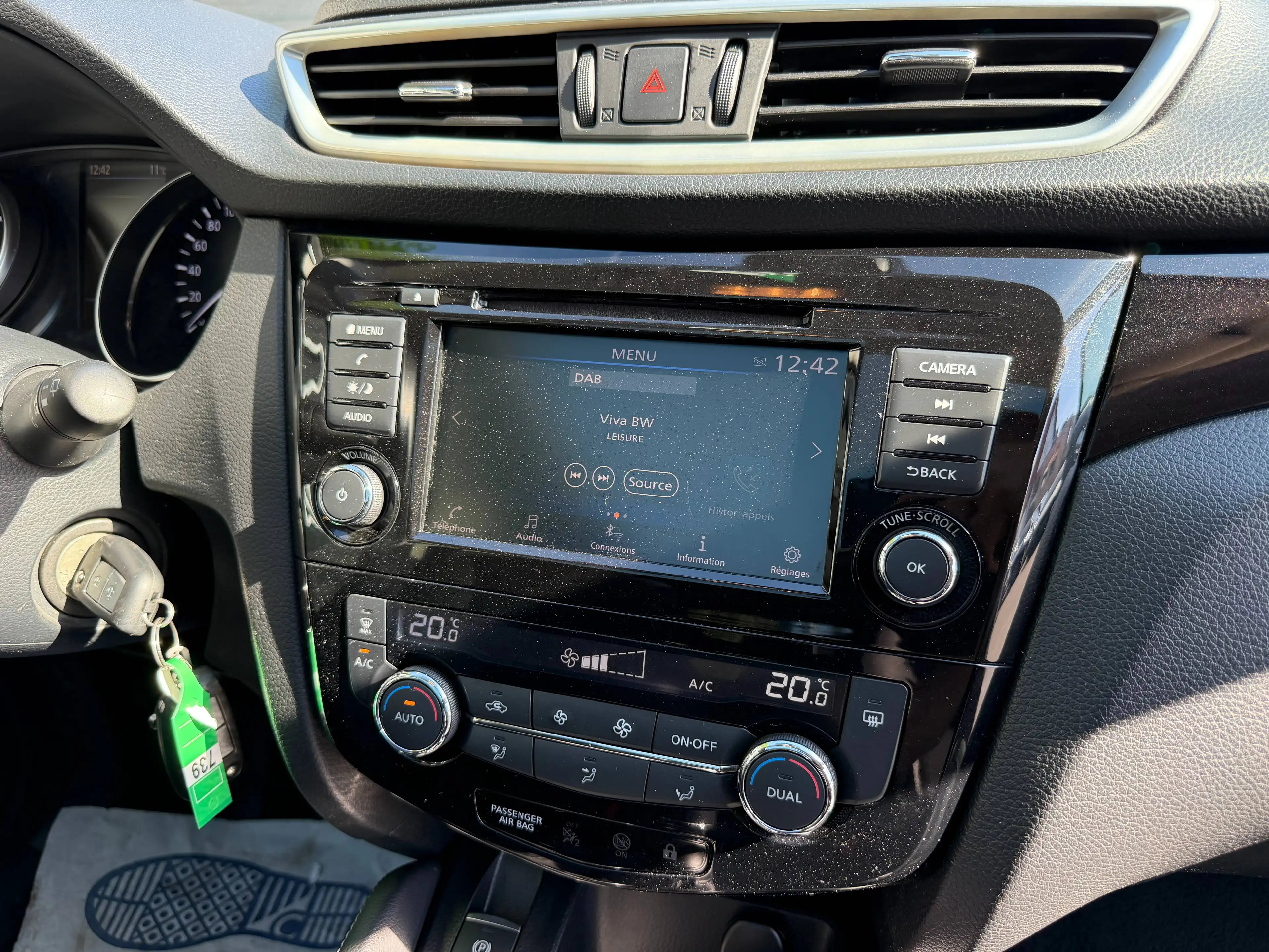 Nissan Qashqai 1.3 DIG-T+AIRCO+TOIT PANO+CAMERA+JANTES+EURO 6 — photo 11