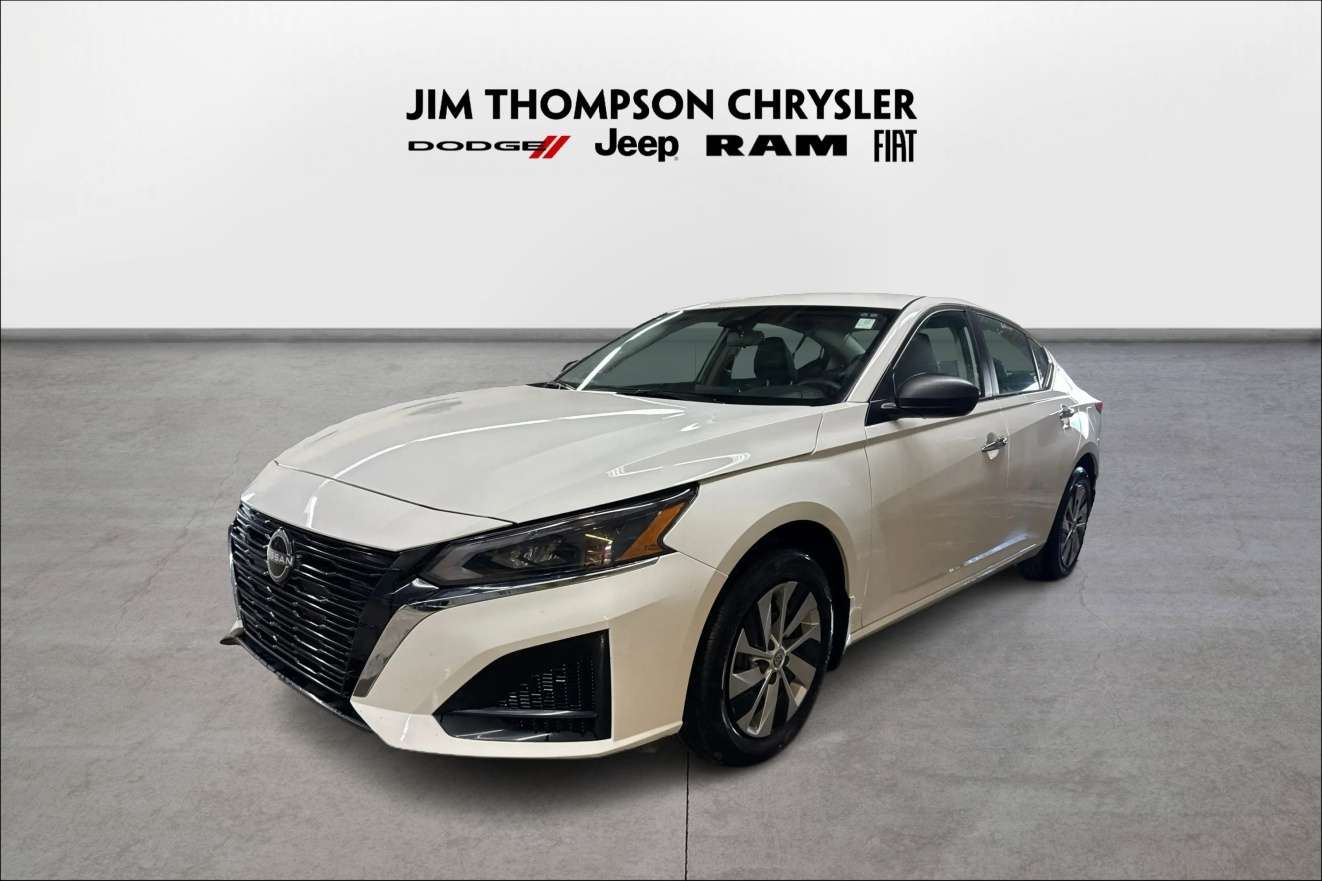 2025 Nissan Altima S  | AWD Fuel Efficient CarPlay Safety Shield — снимка 1