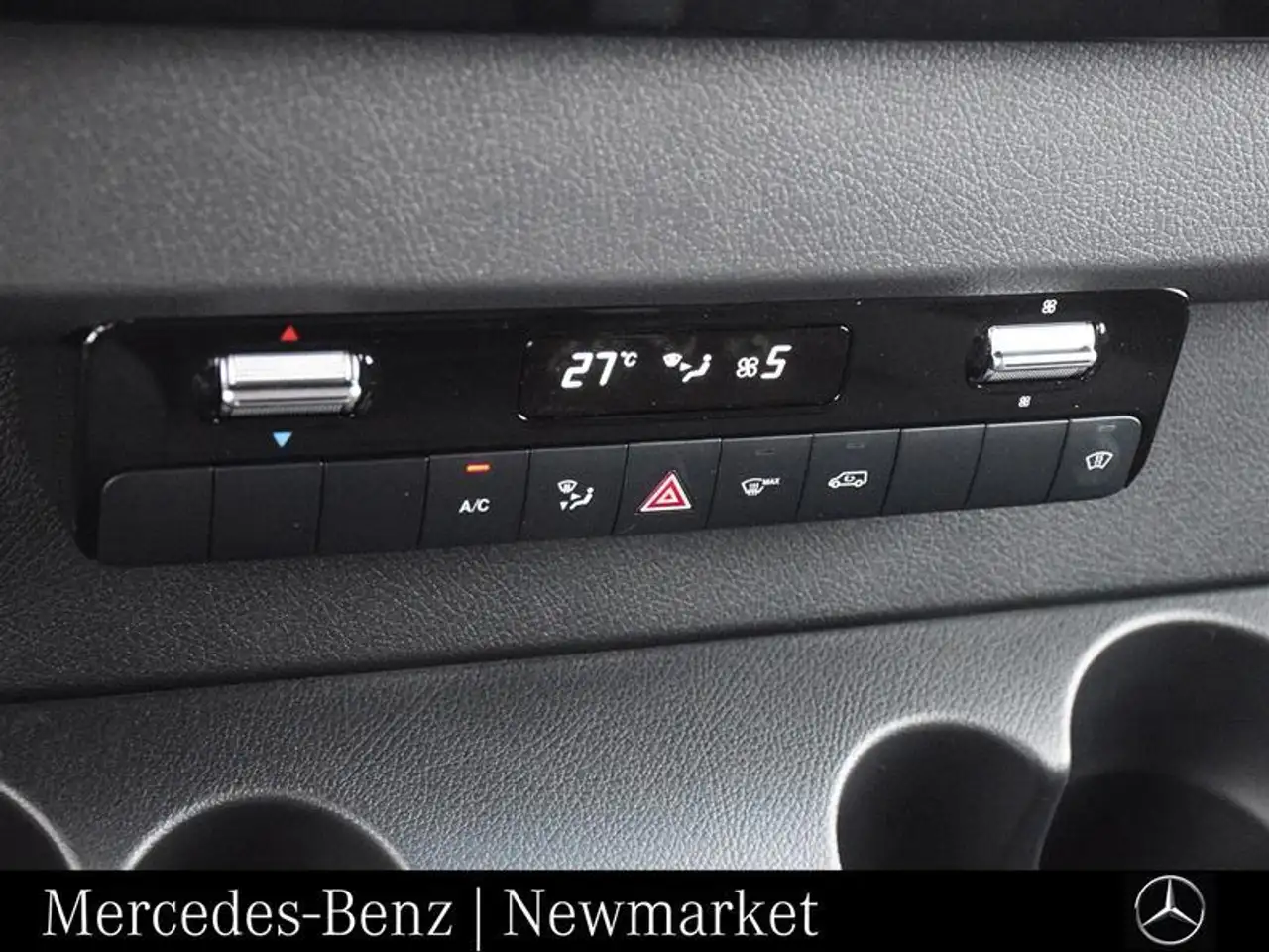 Mercedes-Benz Sprinter снимка Mercedes-Benz Sprinter