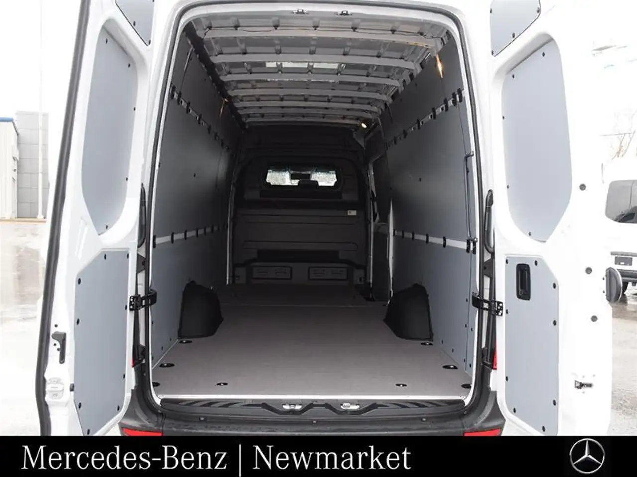 Mercedes-Benz Sprinter снимка Mercedes-Benz Sprinter