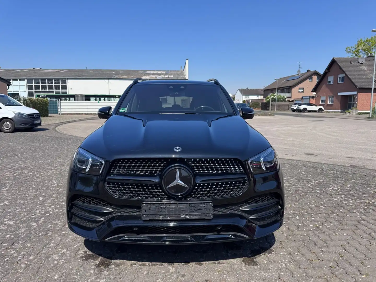 Mercedes-Benz GLE 400 AMG 4Matic /Garantie/E-Body/Pano/360 Schwarz - 2
