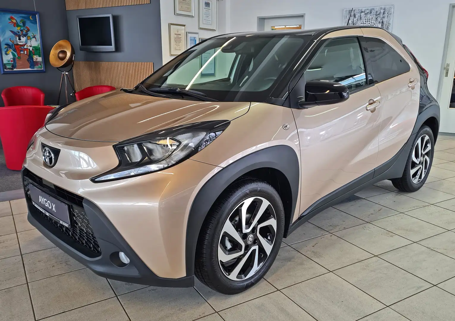 Toyota Aygo X Aygo X Pulse Beige - 2