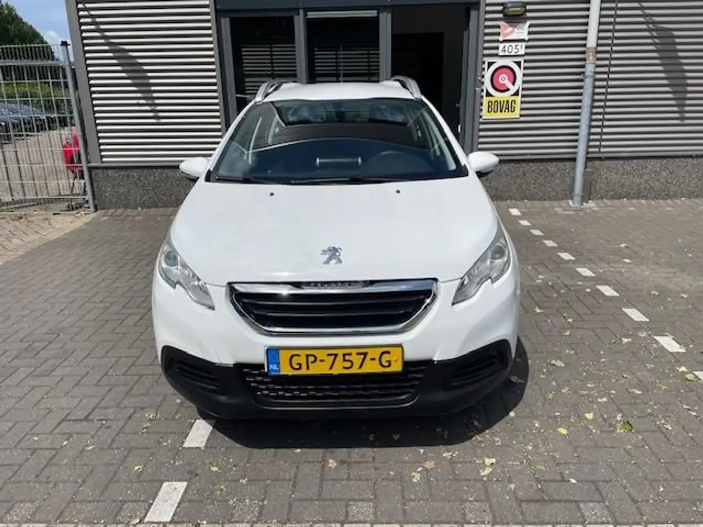 Peugeot 2008 1.2 PureTech Access Wit - 2