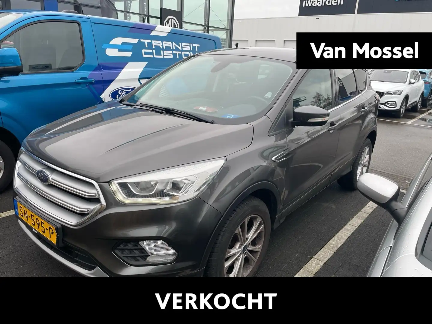Ford Kuga 1.5 EcoBoost Titanium Grau - 1