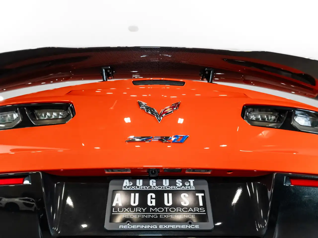 Chevrolet Corvette снимка Chevrolet Corvette