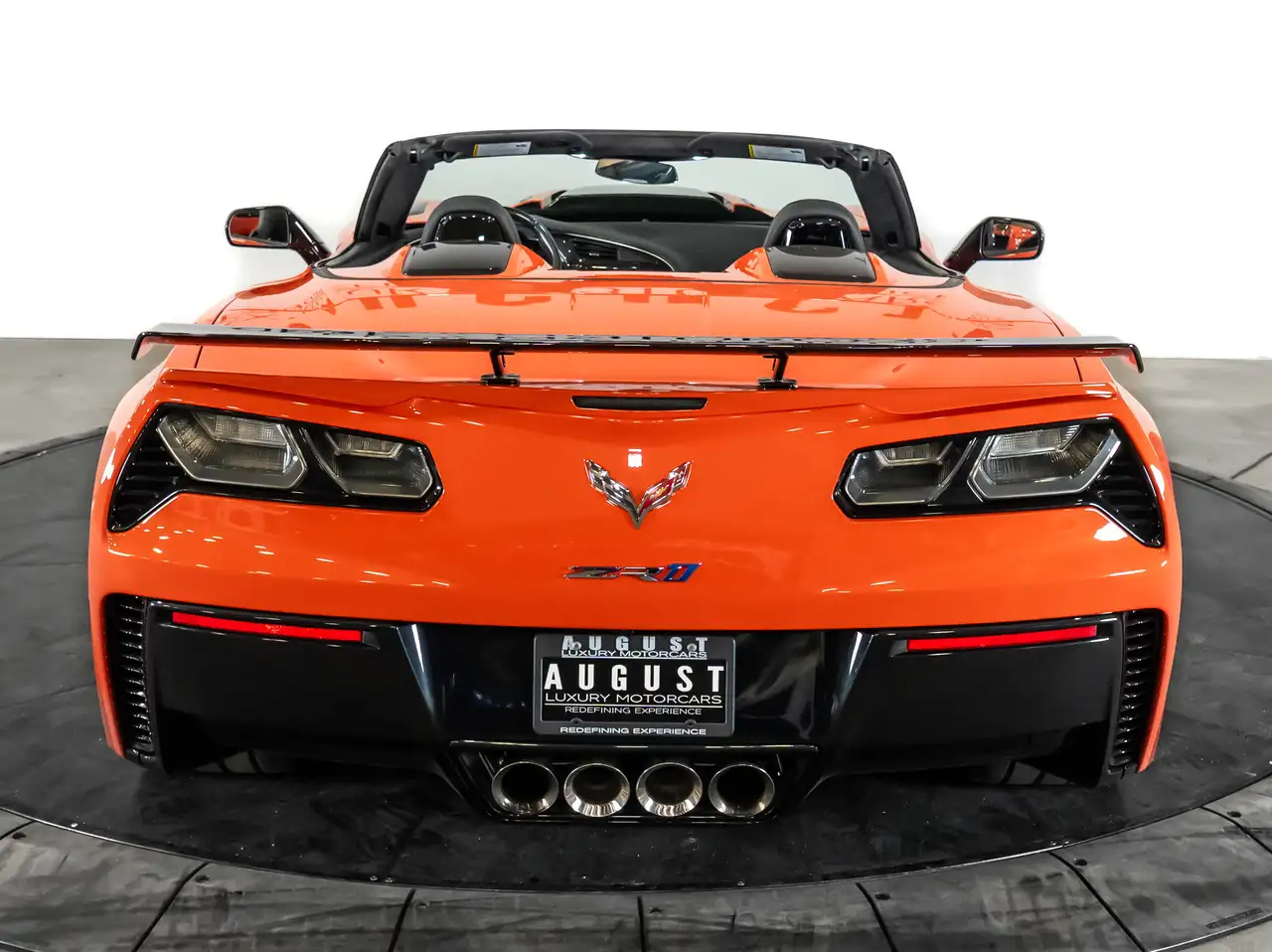 Chevrolet Corvette снимка Chevrolet Corvette