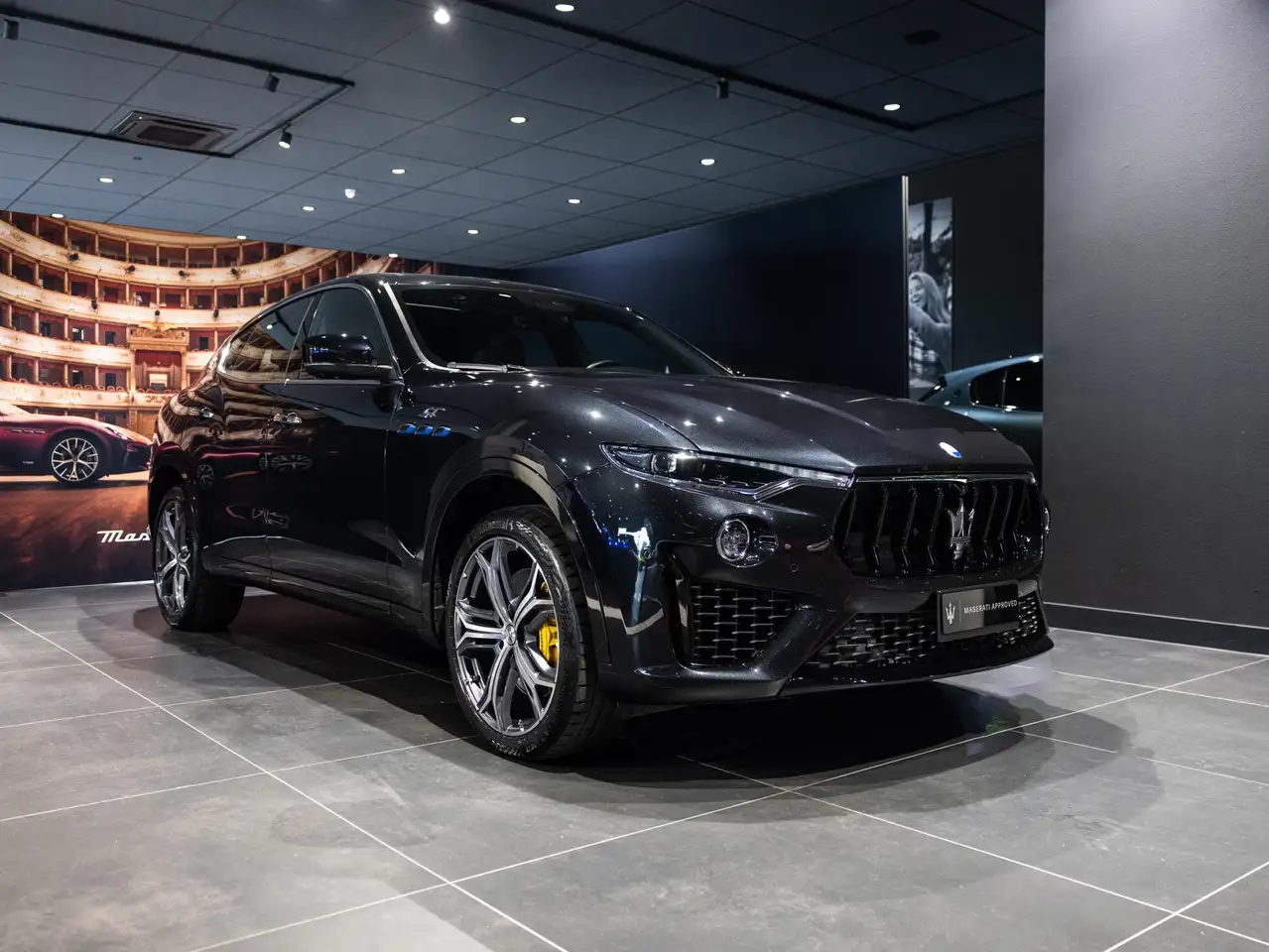 Maserati Levante 2023 — фото 6